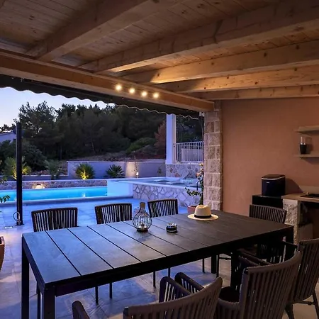 Dolce Villa *